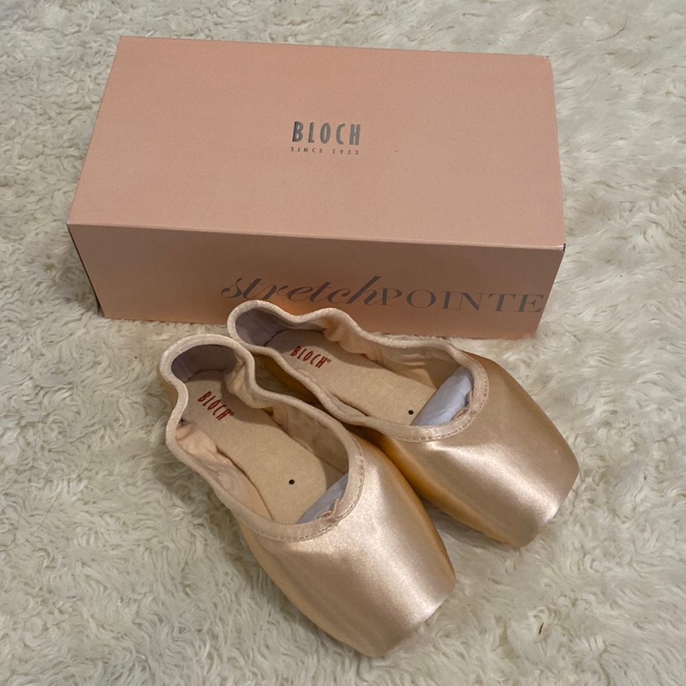 Bloch Eurostretch pointe shoes 3X 4.5